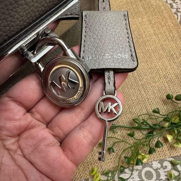 Michael Kors Grey Pebbled Leather Hamilton Tote Shoulder Crossbody Bag Compact - Picture 8 of 13